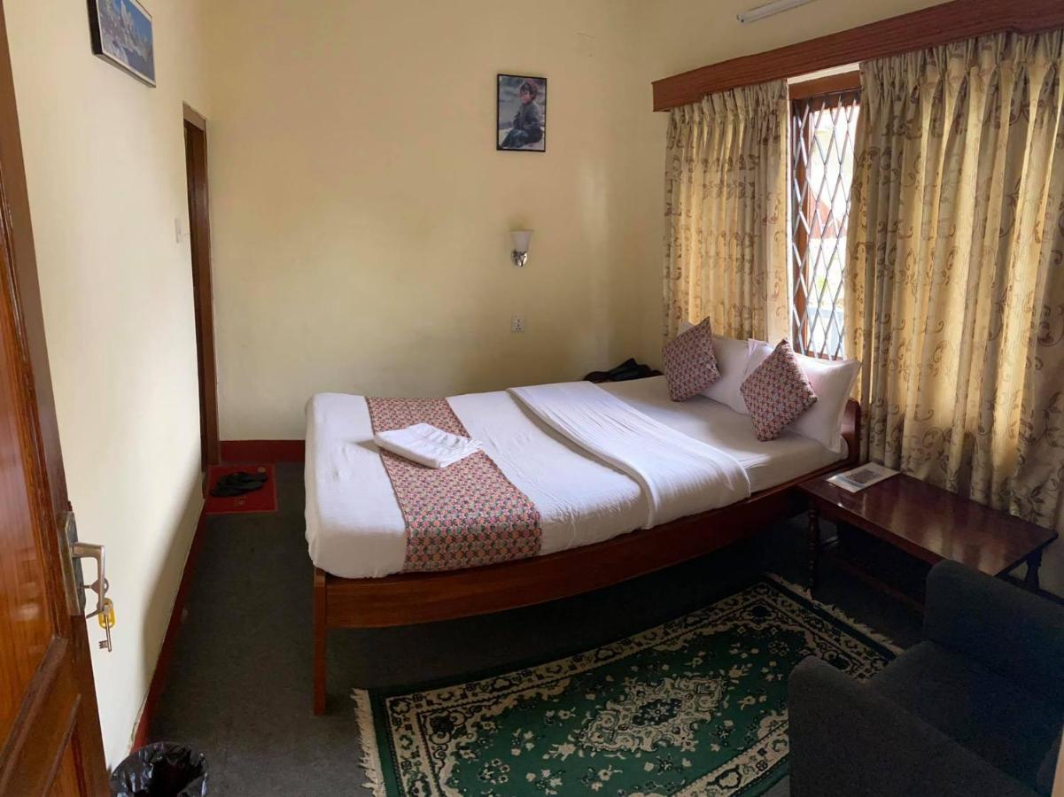Hotel Blue Magnet Pokhara Exterior foto